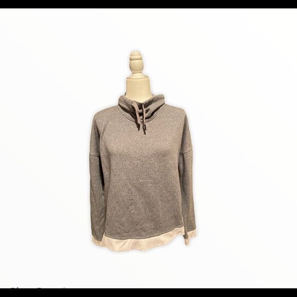 Under Armour Sweatshirts Size Medium - Picture 2 of 5